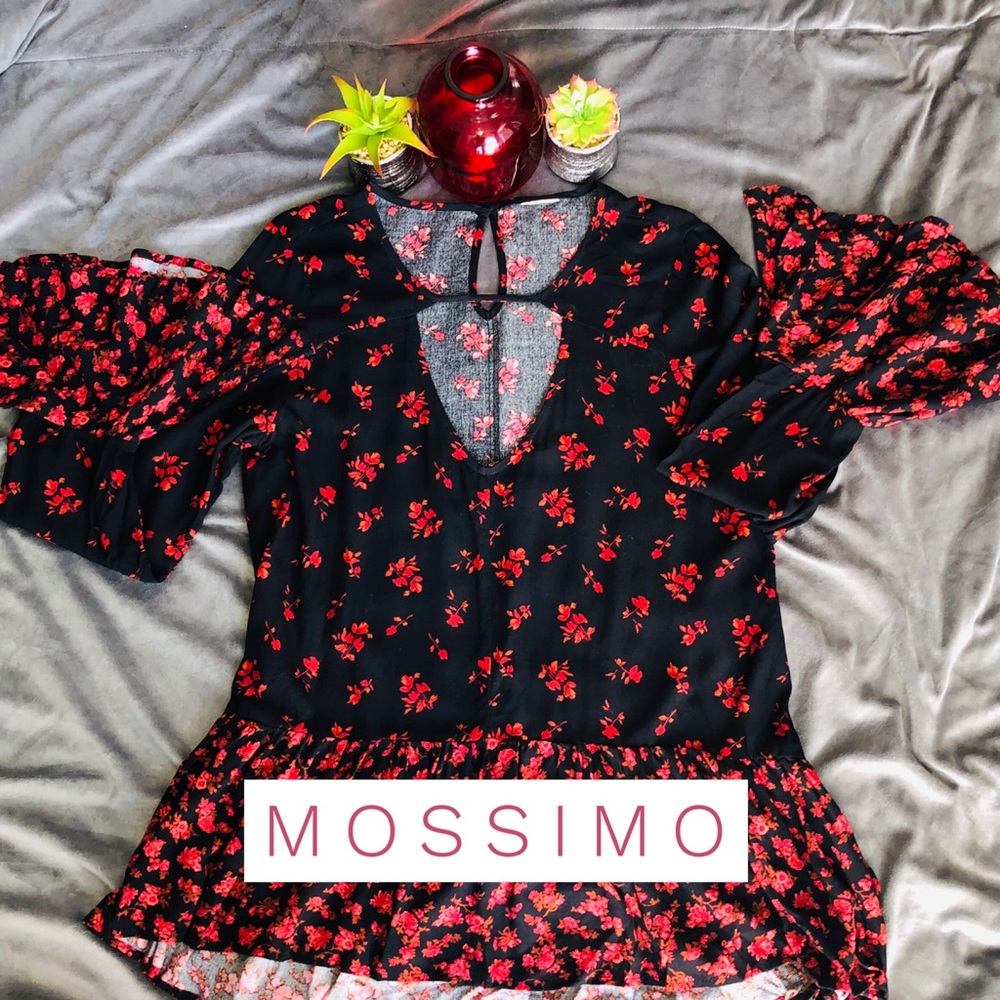 MOSSIMO - SZ L BLACK/RED TOP W/ BELL SLEEVES